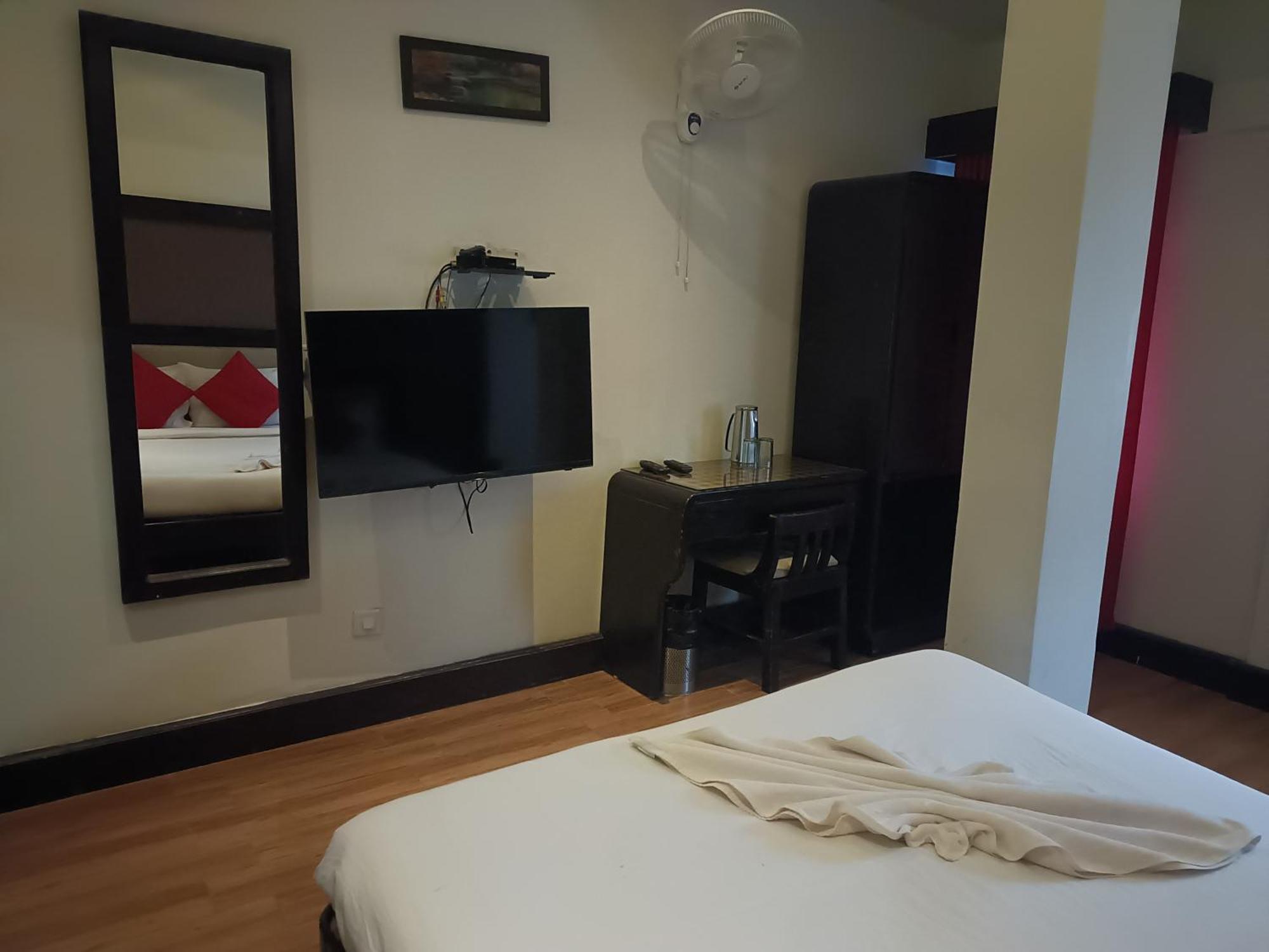 Hotel Serene ชิลลอง ภายนอก รูปภาพ