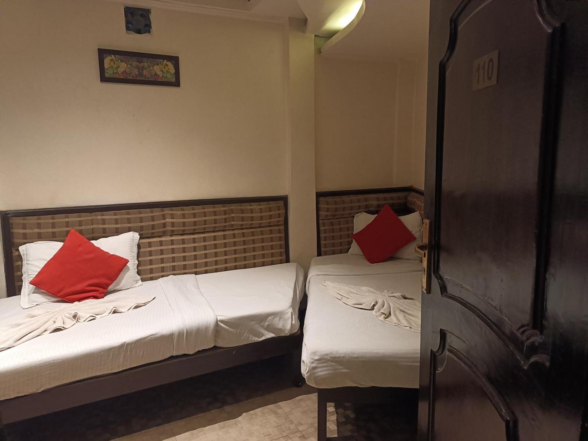 Hotel Serene ชิลลอง ภายนอก รูปภาพ