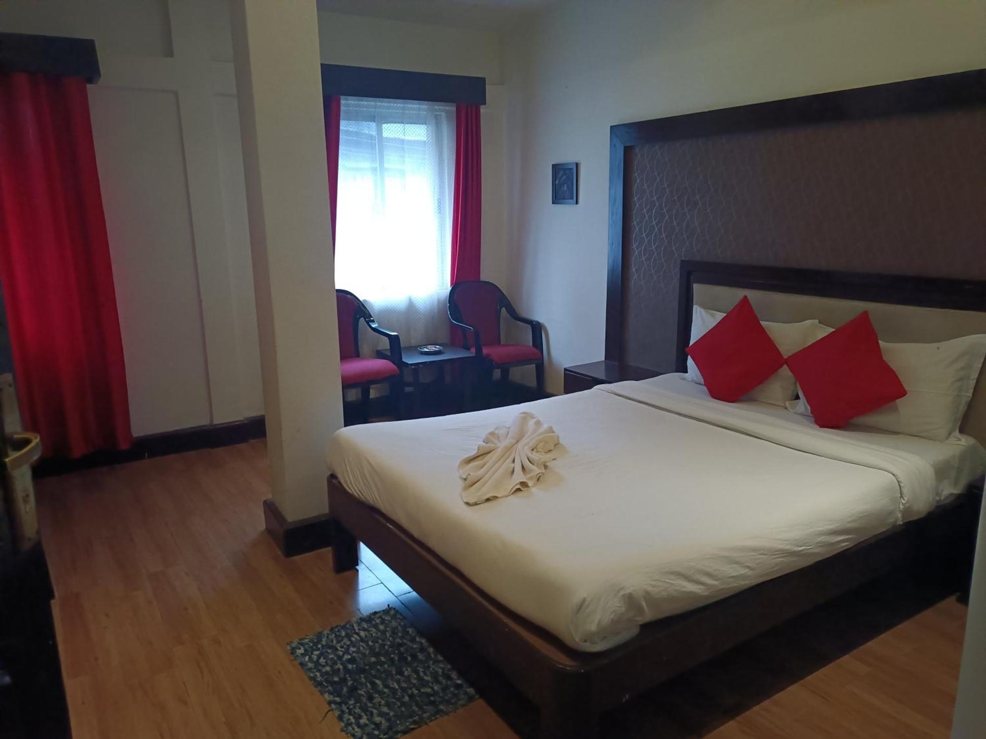 Hotel Serene ชิลลอง ภายนอก รูปภาพ