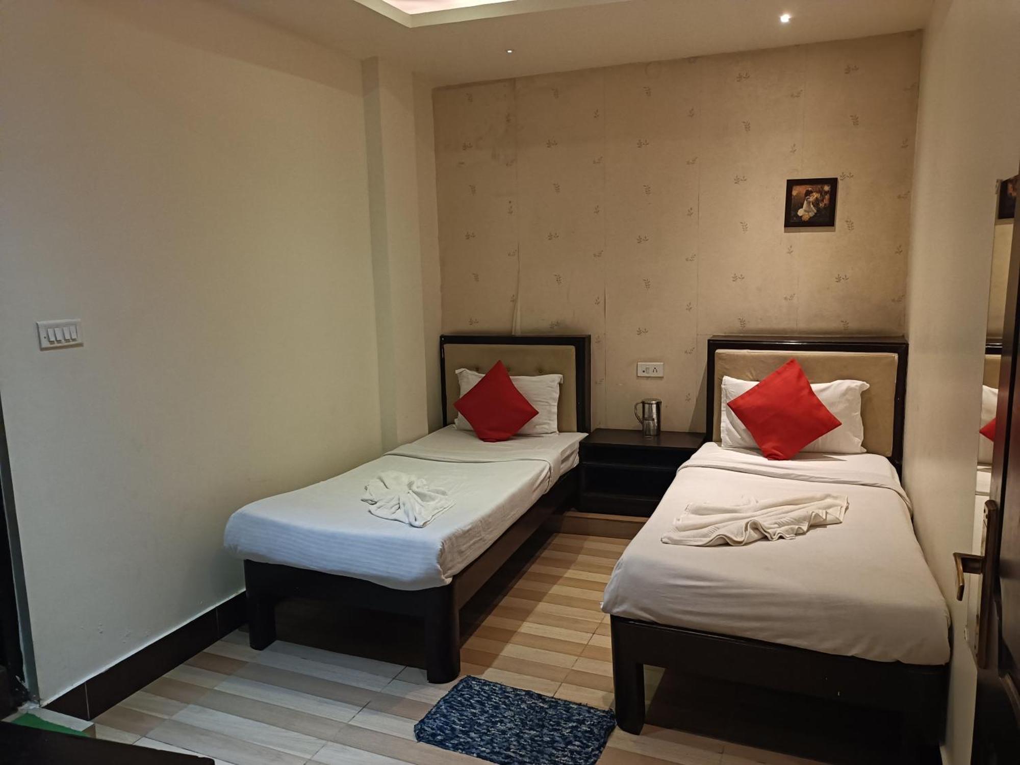 Hotel Serene ชิลลอง ภายนอก รูปภาพ