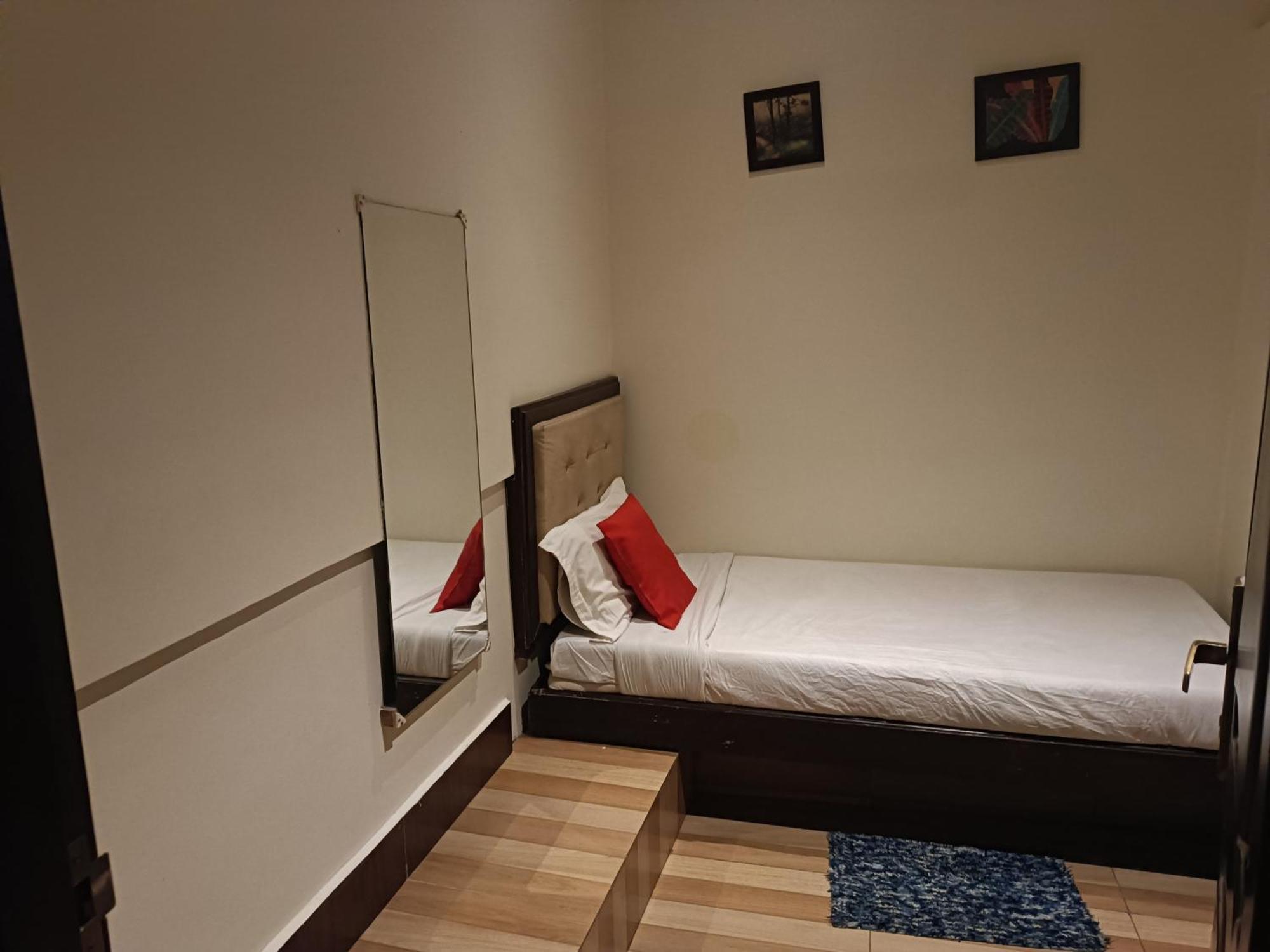 Hotel Serene ชิลลอง ภายนอก รูปภาพ
